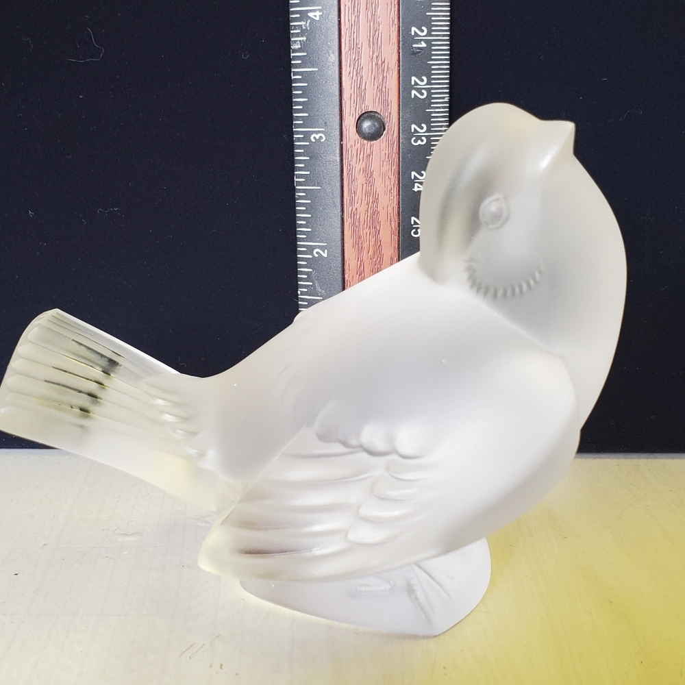 LALIQUE CRYSTAL BIRD FIGURINE FRENCH